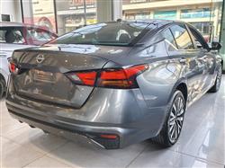 نيسان ألتيما